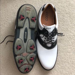 Golf shoes
